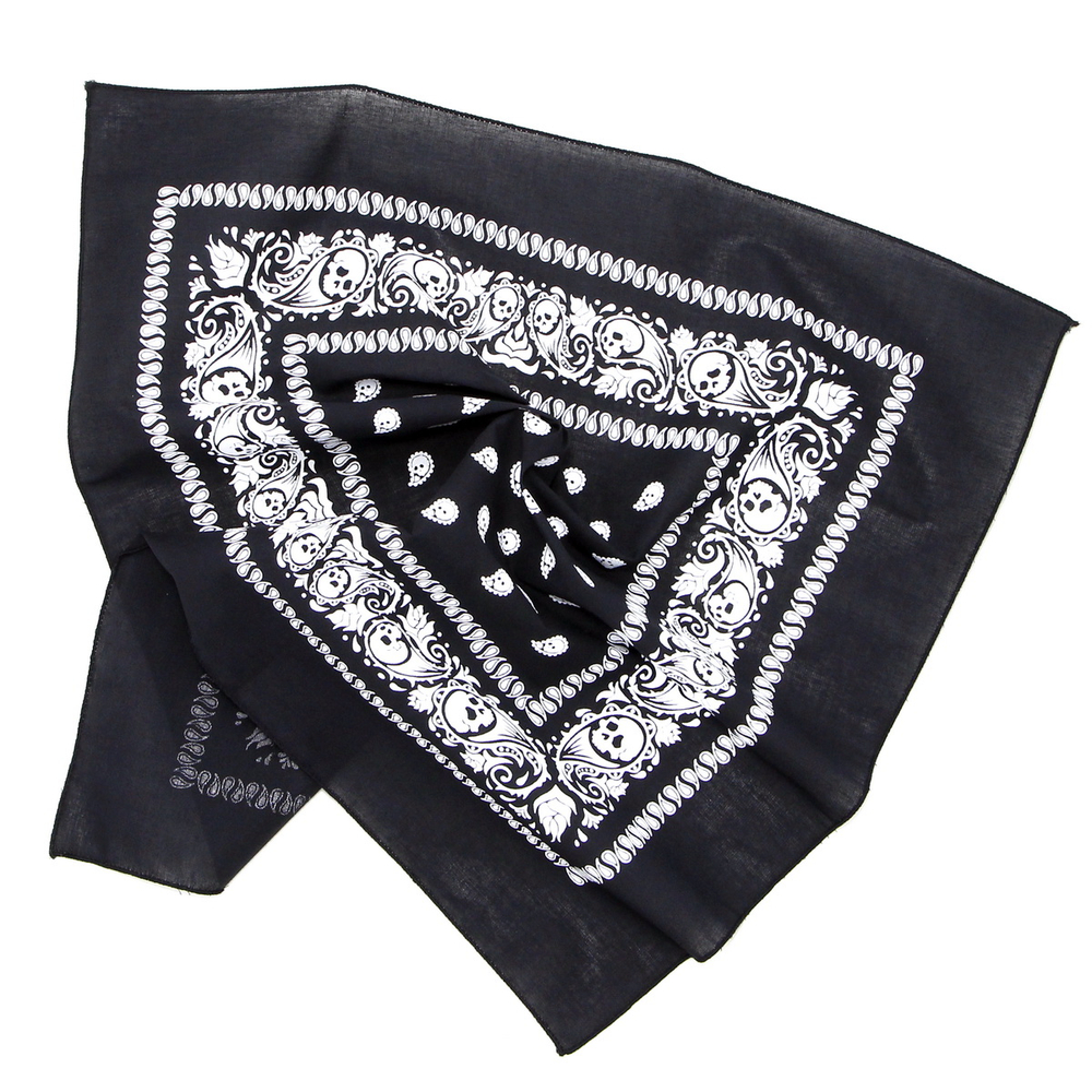Бандана Черная с черепами в огурцах