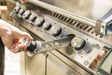 Встраиваемый газовый гриль Napoleon Prestige BIPRO-665, 7 горелок