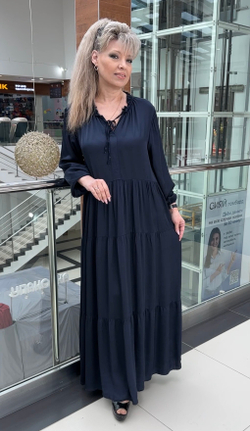 Длинное, каскадное платье