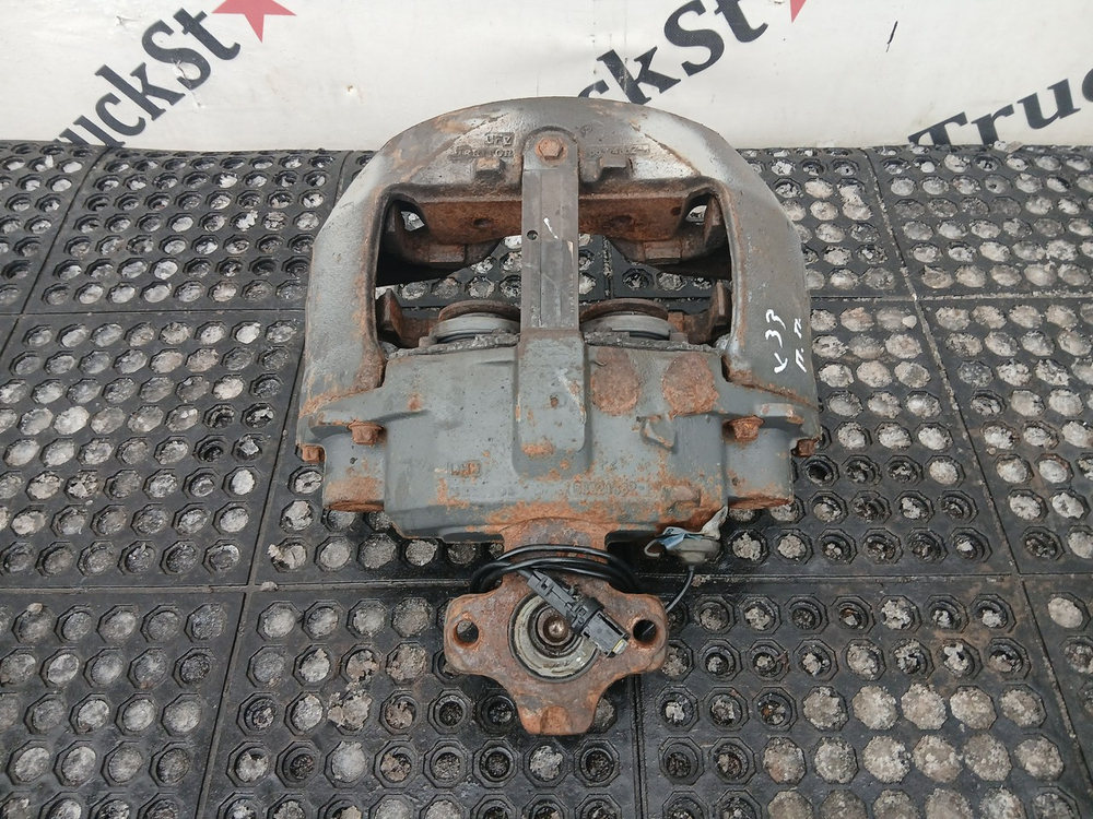 Суппорт передний правый