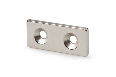 Неодимовый магнит прямоугольник 35х15х3 мм с двумя зенковками 4/8 мм