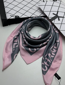 Шёлковый платок Chanel