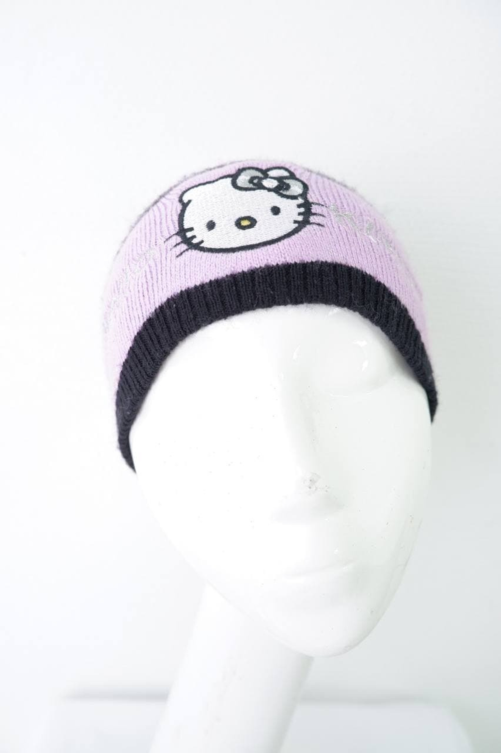 Шапка Hello Kitty с вышивкой на 1-2 года