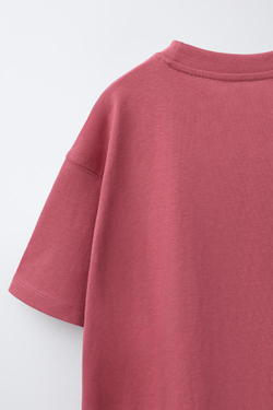ZARA БАЗОВАЯ ОДНОТОННАЯ ФУТБОЛКА, МАЛИНОВЫЙ