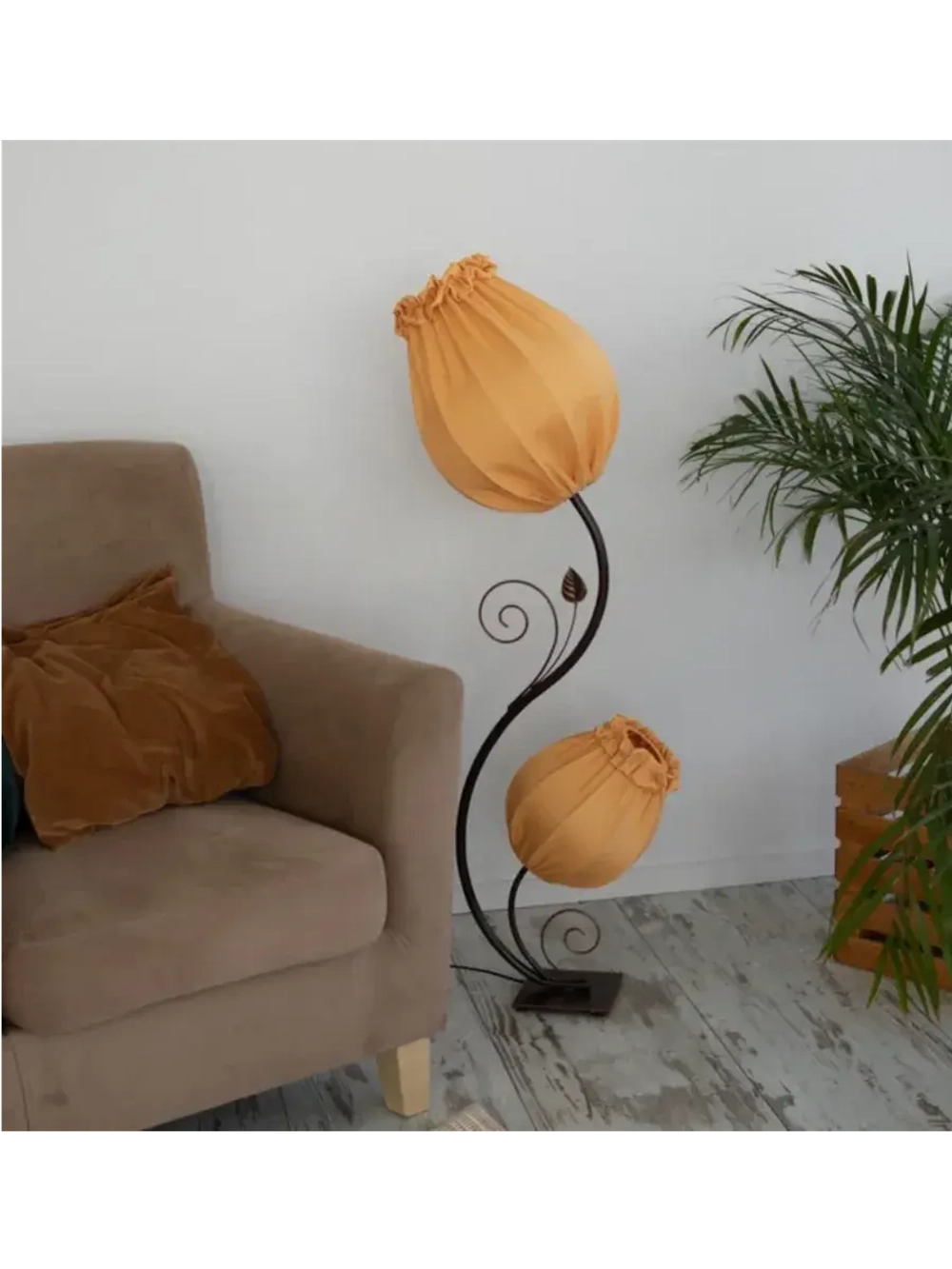 Торшер напольный с абажуром в гостиную современный