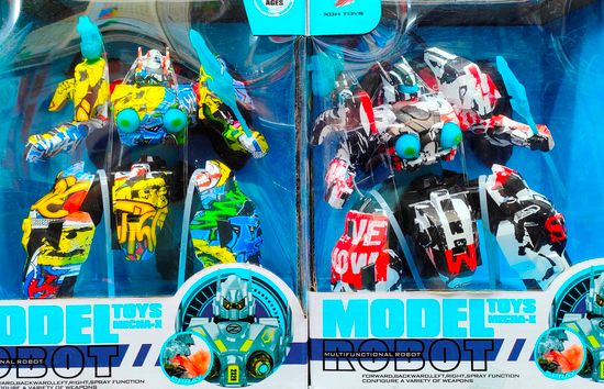 Робот на радиоуправлении MODEL ROBOT