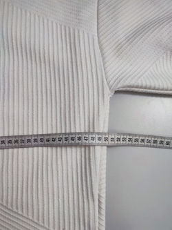 Джемпер Reserved красивый 42 размер