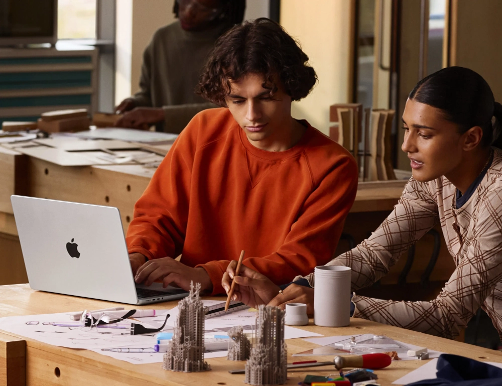 MacBook Pro 14 M5 10-Core, GPU 10-Core, 16GB, 1TB