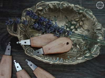 Нитковдеватель из массива "Amber"