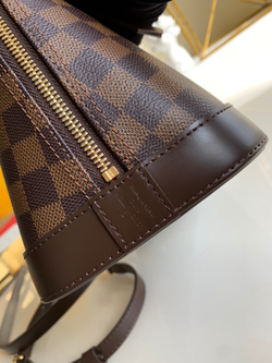 Louis Vuitton Alma PM
