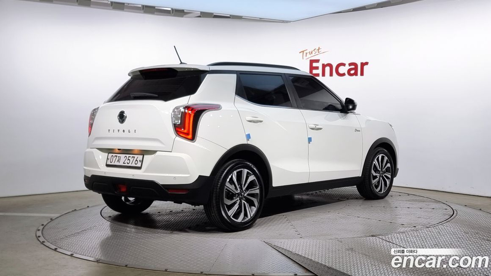 KG Mobility (Ssangyong) Very New Tivoli Бензин 1.5 2WD (08.2019)
