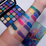Палетка теней Revolution Makeup  Forever Flawless - Hydra Turtle