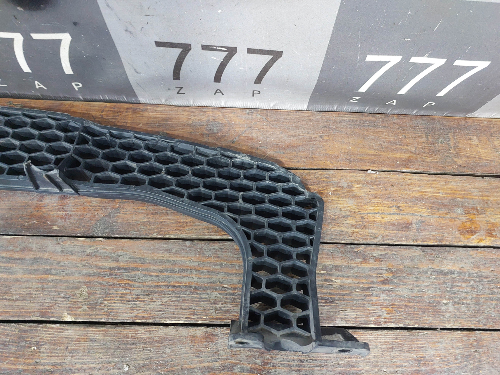 Усилитель переднего бампера Kia Sportage 3 (SL) 10-16 Б/У Оригинал 865703U000