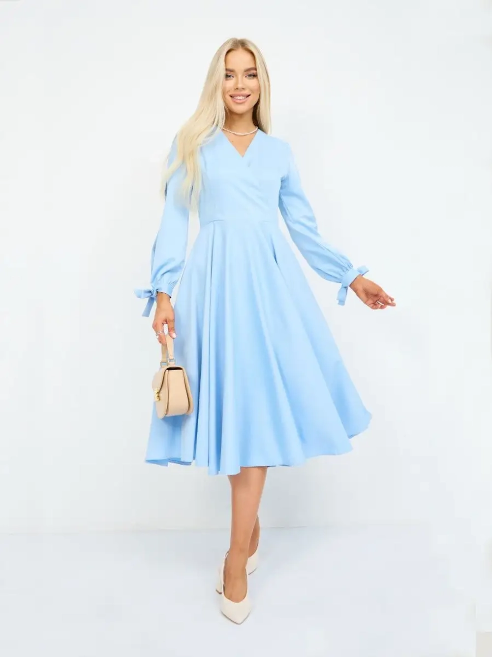 Платье с пышной юбкой