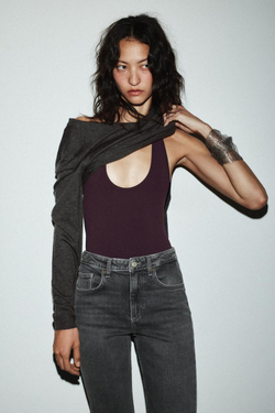 ZARA БЕСШОВНОЕ БОДИ С ГОРЛОВИНОЙ ХАЛТЕР, ШОКОЛАДНЫЙ