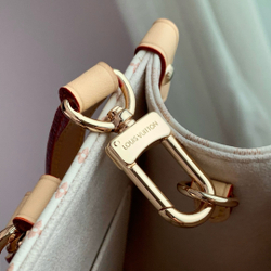 Louis Vuitton Onthego PM