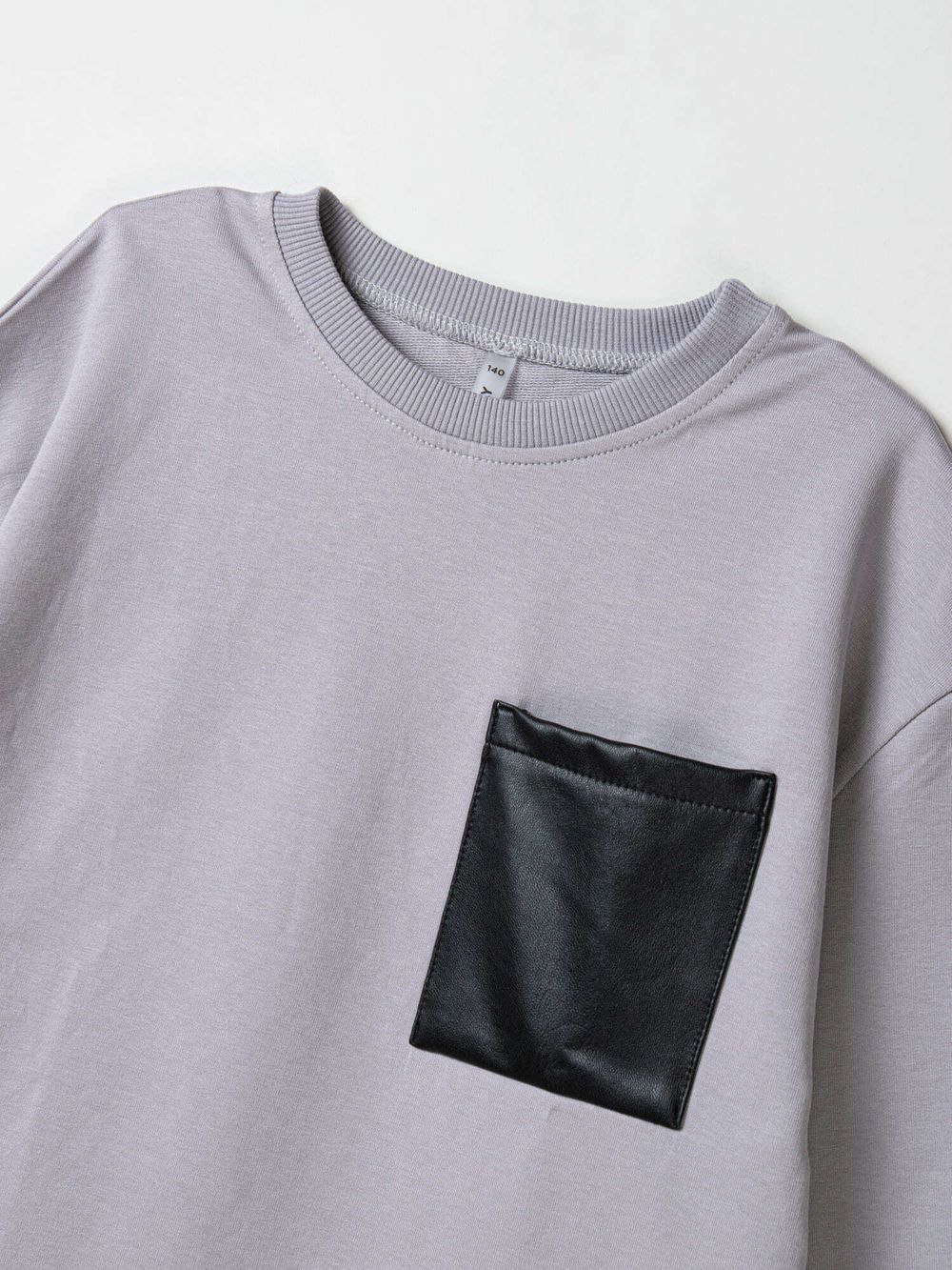 Свитшот облегченный "Туман" с карманом из эко-кожи 7+