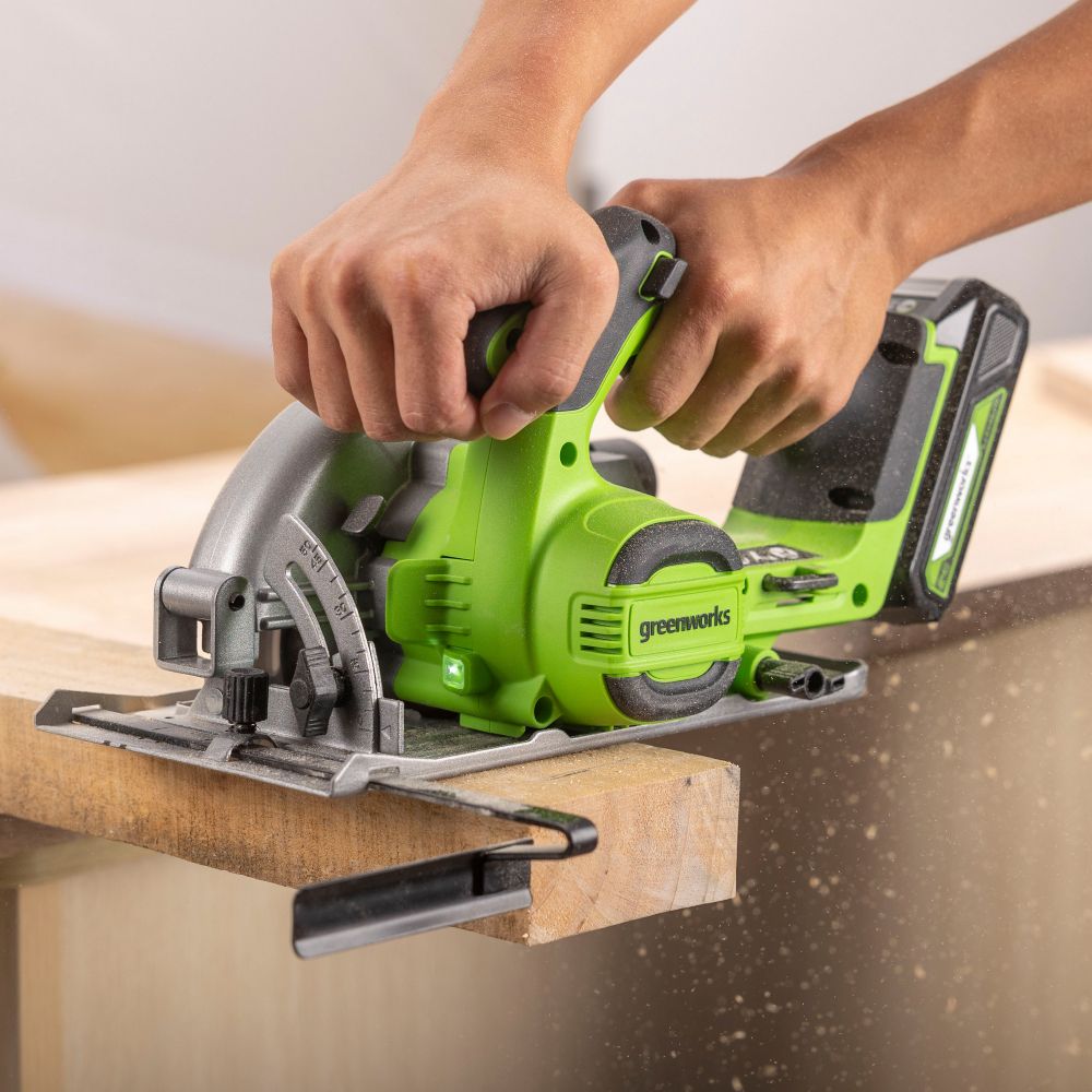 Циркулярная пила аккумуляторная Greenworks Арт. 1501607, 24 V, бесщеточная, 57 мм, без АКБ и ЗУ