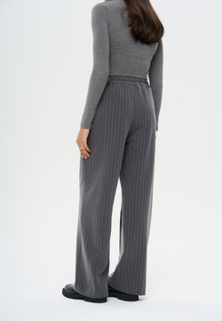 Брюки с простроченными стрелками