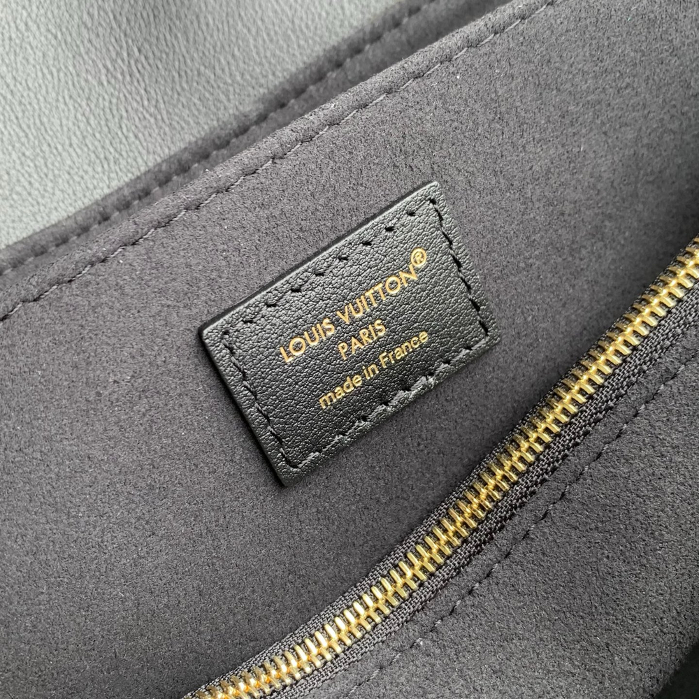 Louis Vuitton Madeleine PM