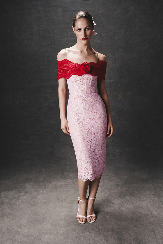 Кружевное платье миди с цветком