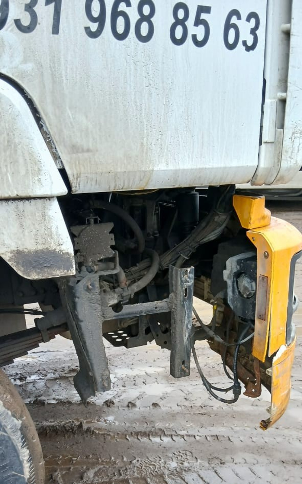 Shacman (Shaanxi) SX* 8x4 Автобетоносмеситель SX5318GJBDT326 (Дизельный, 11,6 л, 369 л.с., МТ)