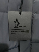 Пуховик Moncler