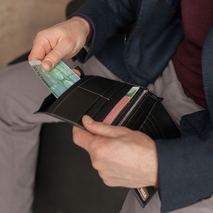 Кошелек мужской кожаный, теленок черного цвета