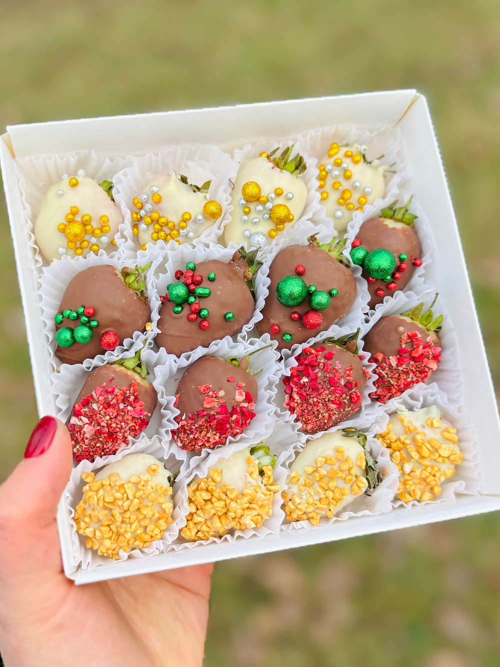 Клубника в шоколаде «Сияние», 12-16 шт