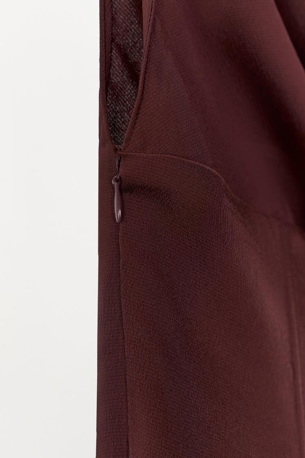 ZARA АТЛАСНОЕ ПЛАТЬЕ СО СБОРКАМИ, БОРДОВЫЙ/ЭКРЮ