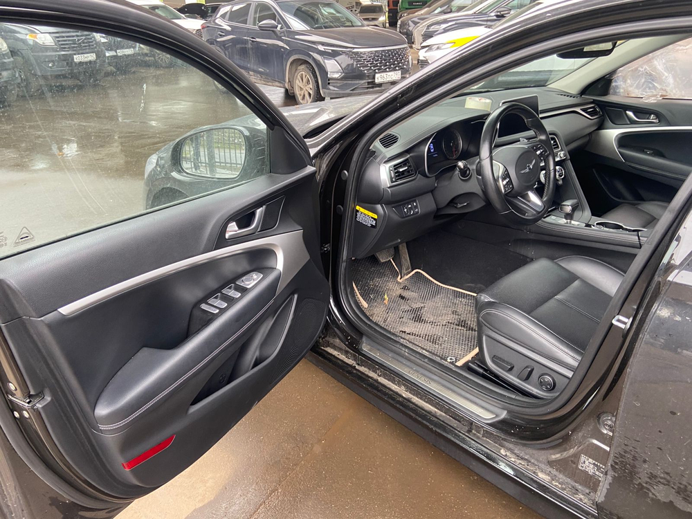 Genesis G70 Base 2.2 e-VGT AT 4WD