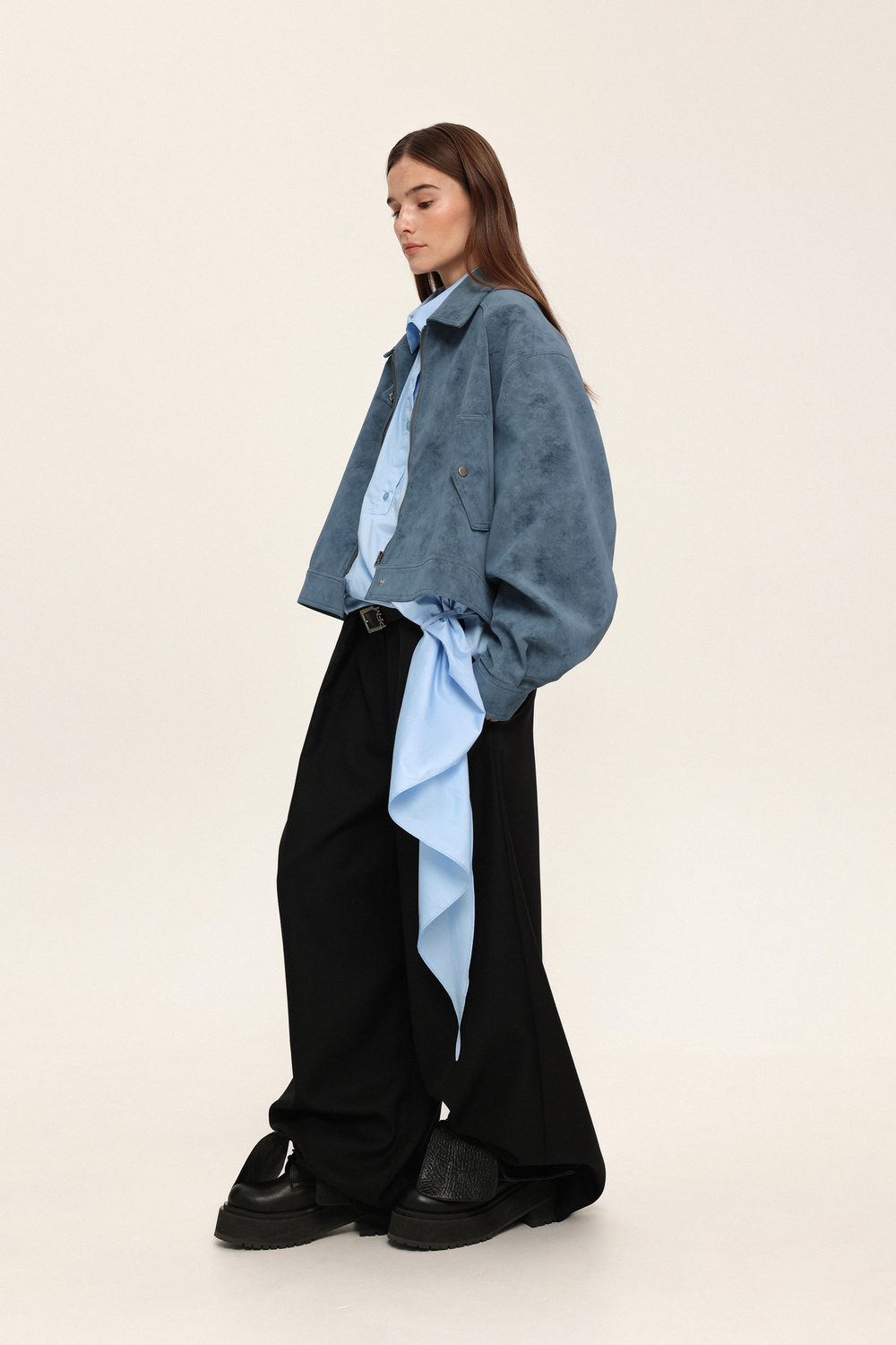 Бомбер из замши