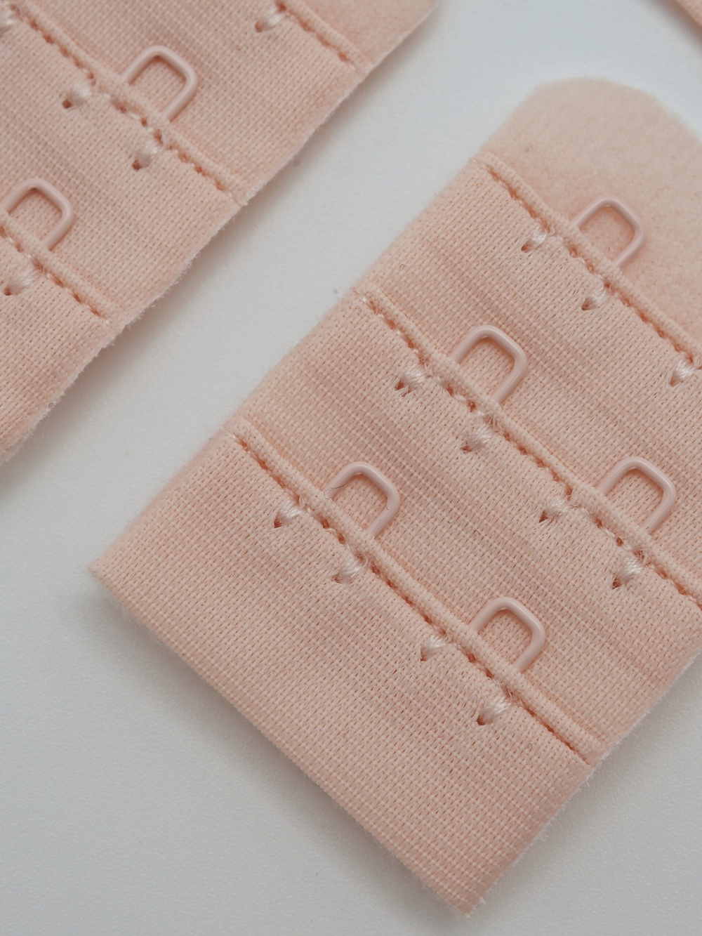 Застежка для бюстгальтера цветочно-розовая с крючками 2х3