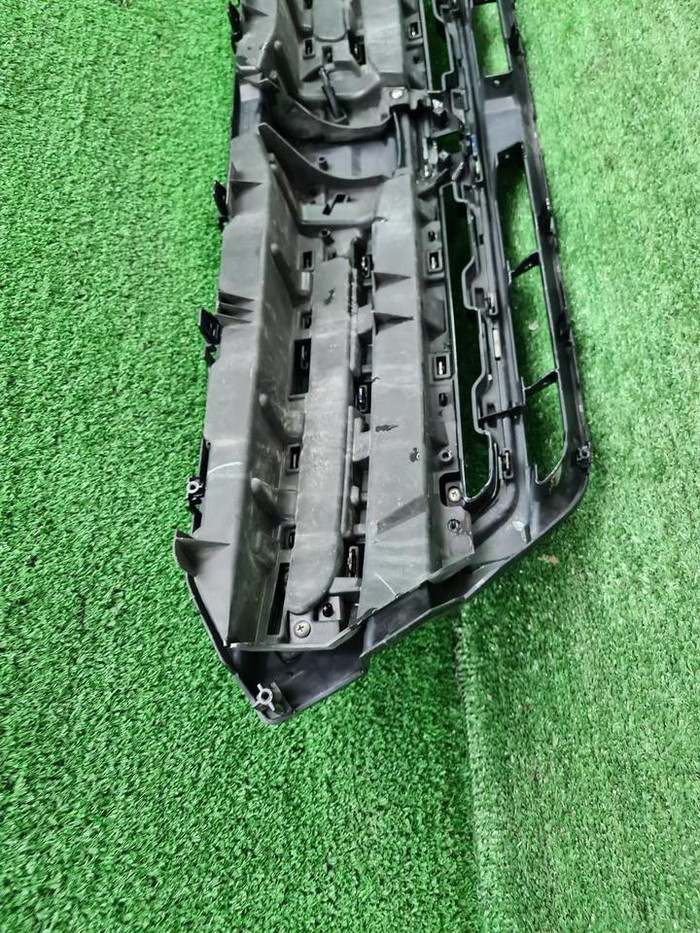 Решетка радиатора Subaru Outback 6 (2019-2022)