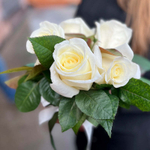 Норма Джин — композиция непревзойдённых ароматных белых роз