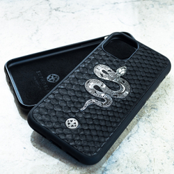 Эксклюзивный чехол для iPhone из натуральной кожи Питона со змеей - Euphoria HM Premium - ювелирный сплав