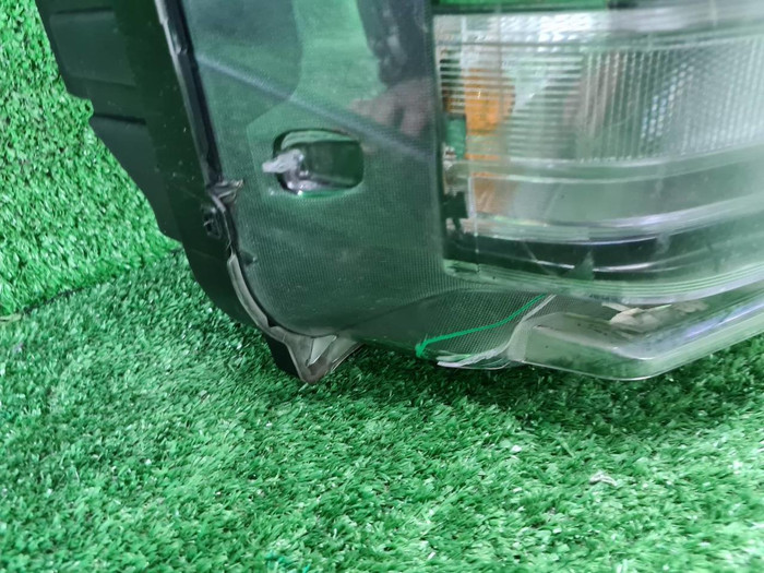 Фара правая Hyundai Santa Fe 4 (2018-2021) LED