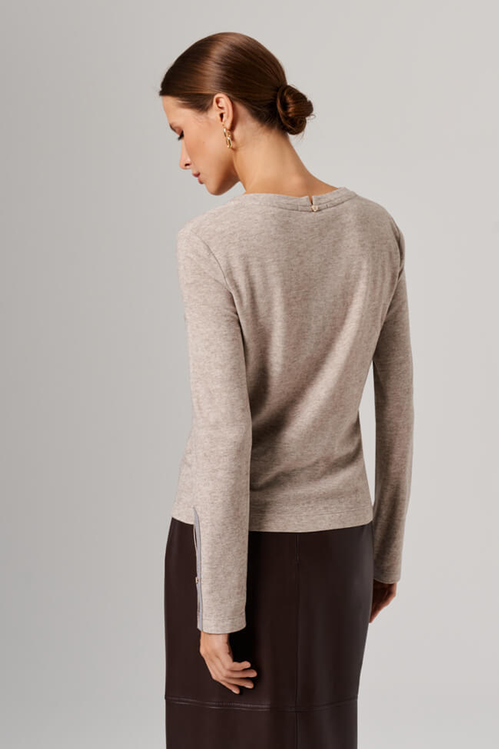 23085 Лонгслив женский (серый меланж)