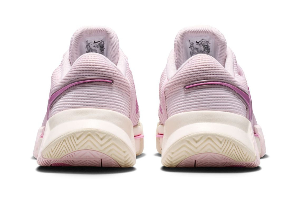 Женские теннисные кроссовки Nike Zoom GP Challenge 1.5 Premium - pearl pink/light magenta/pink foam chalk