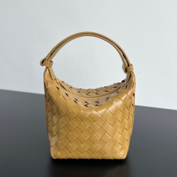 Bottega Veneta Candy Wallace 17 cm