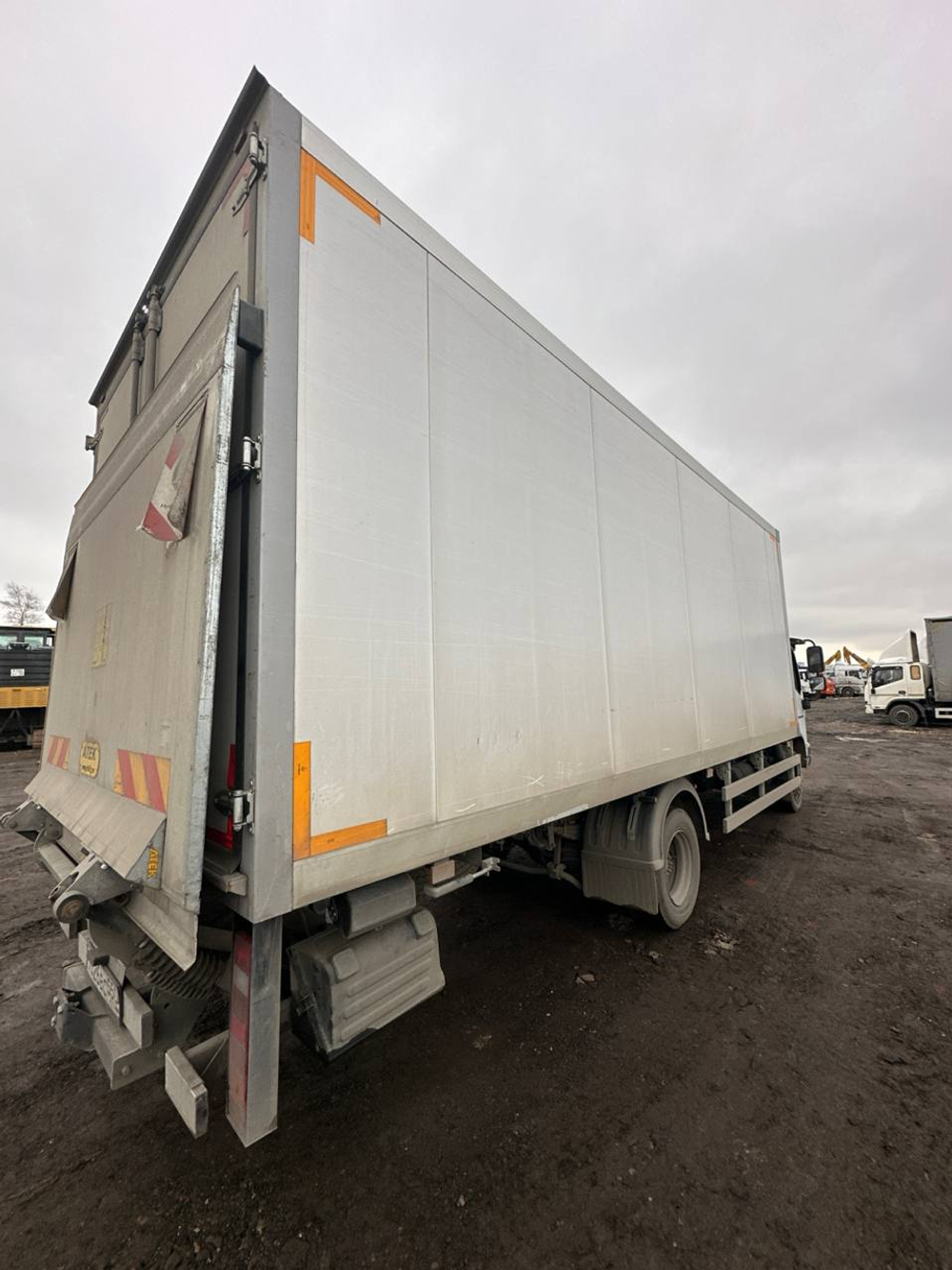 GAZ Valdai 8 Изотермический/рефрижератор с гидробортом 3010FA (Дизельный, 2,5 л, 150 л.с. МТ)