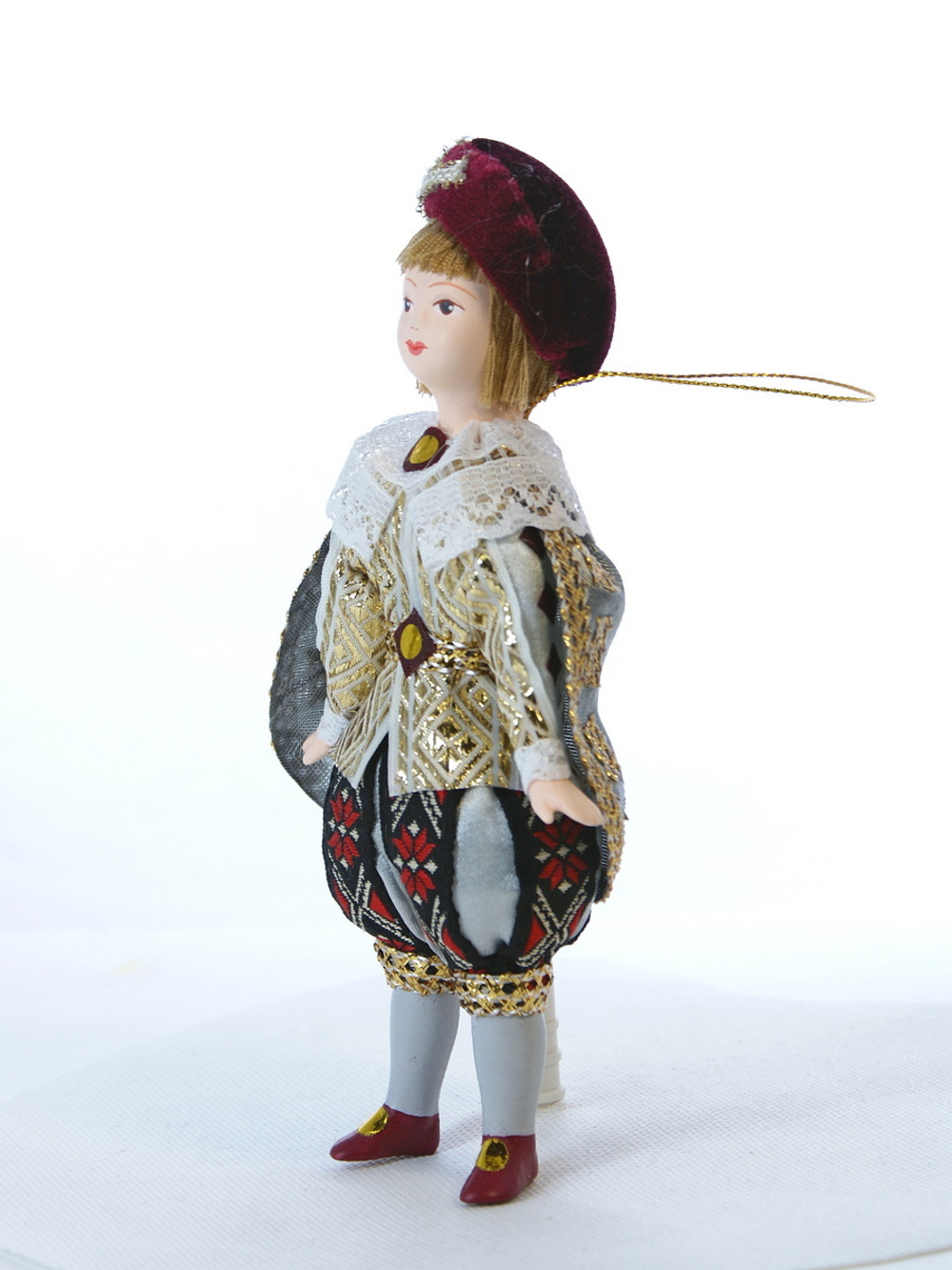 Кукла-подвеска сувенирная фарфоровая Паж