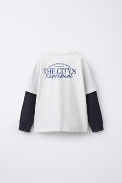 ZARA ФУТБОЛКА С ДВОЙНЫМИ РУКАВАМИ И КОНТРАСТНОЙ НАДПИСЬЮ, ЭКРЮ/СИНИЙ