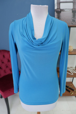 Кофта однотонная 46 размер