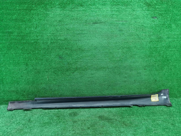 Накладка порога правая BMW M8 F93 (2019-н.в.)