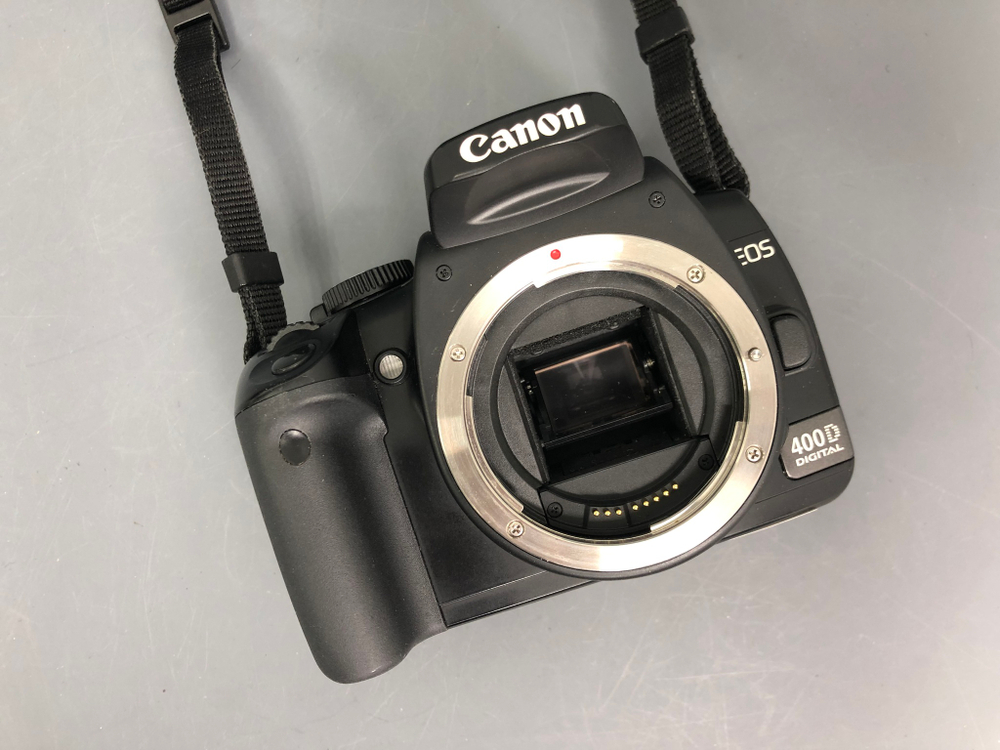 Canon EOS 400D + kit EF-S 18-55mm 3.5-5.6 ll