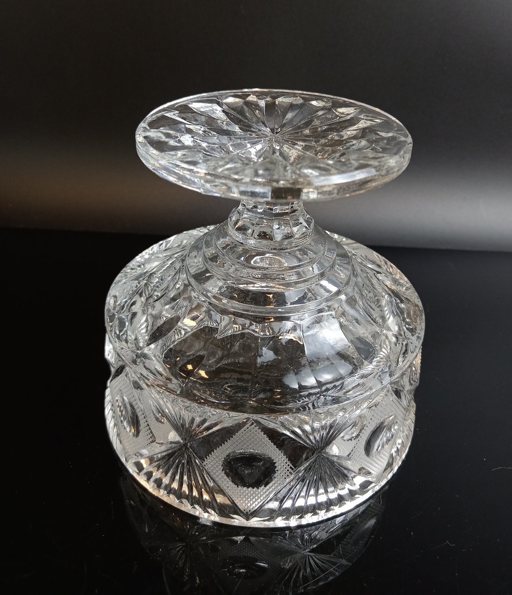 Ваза конфетница на ножке хрустальная алмазная грань, СССР, 1970-1990 гг