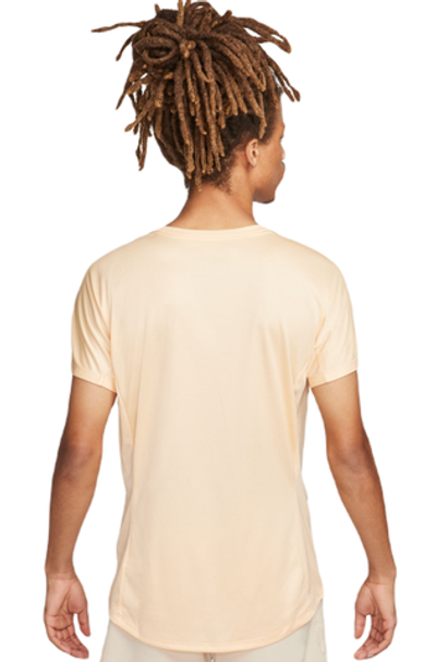 Мужская теннисная футболка Nike Rafa Challenger Dri-Fit Tennis Top - ice peach/green glow/black
