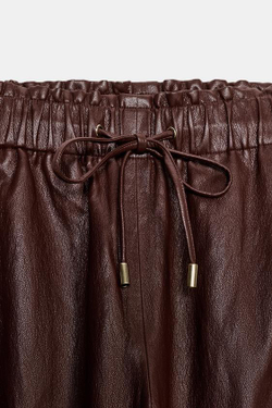 ZARA БРЮКИ ИЗ ИСКУССТВЕННОЙ КОЖИ, ГРАНАТОВЫЙ