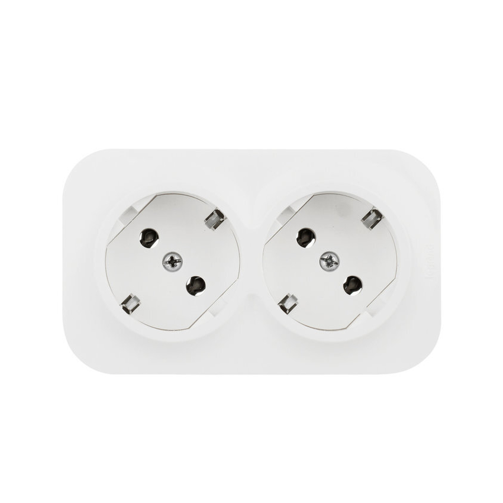 Розеточный блок двойной с заземлением со шторками IP20 16А 250В белый Quteo Legrand